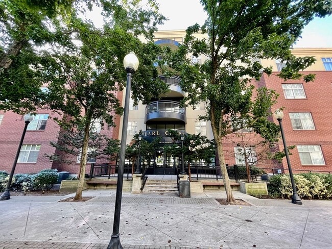 Pearl Court