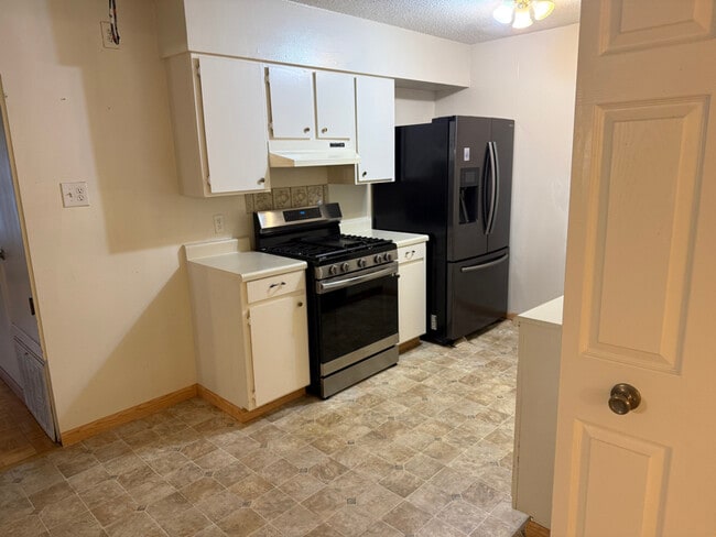 Photo - 2225 Loreco St