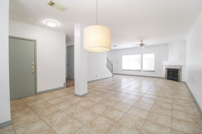 Photo - 4602 Rock Nettle