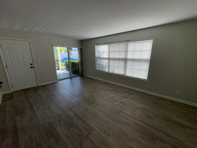 Photo - 102 N Lakeside Dr Unit 1