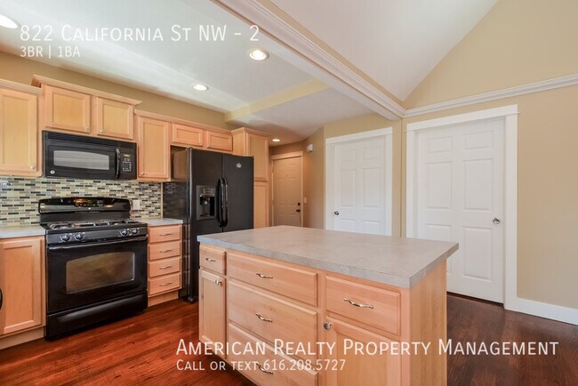 Photo - 822 California St NW Unit 2