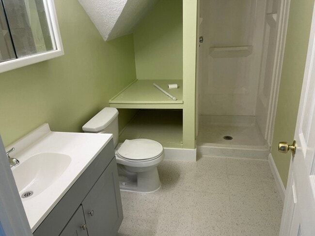 Photo - 191 Walnut St Unit 3