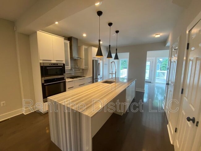 Photo - 1515 Neal St NE