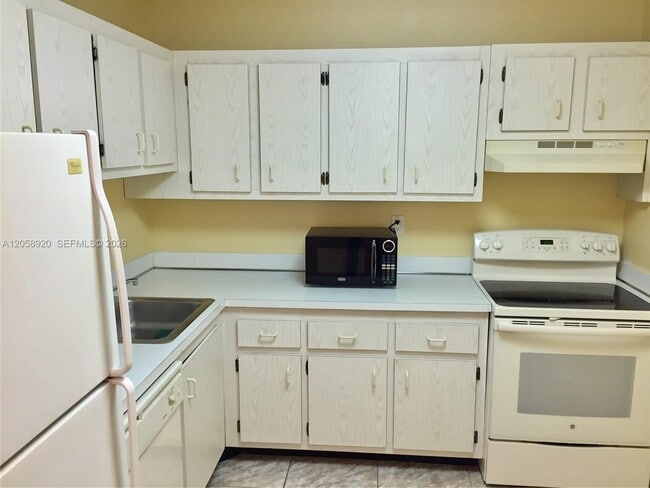 Photo - 7720 Camino Real Unit 107