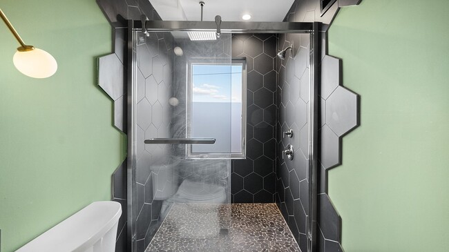 Photo - 1852 N Marshall St