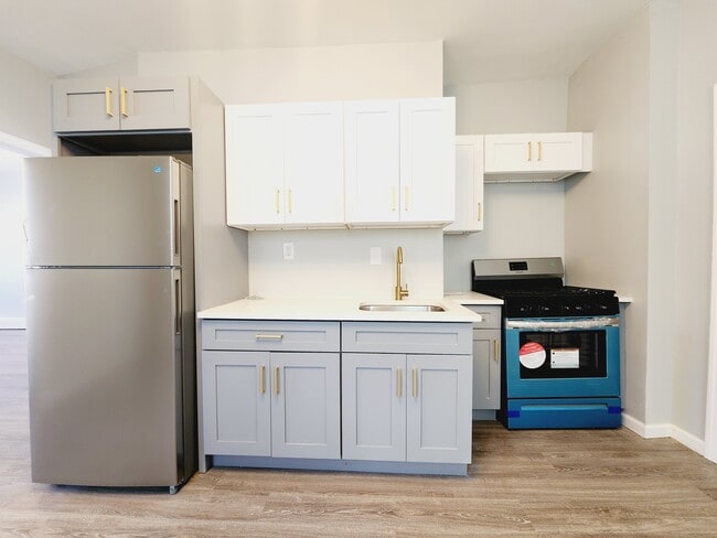 Building Photo - 53 Stegman St Unit 3