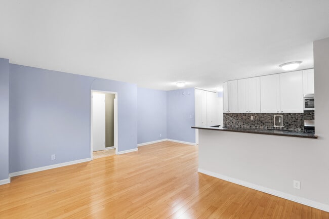 Photo - 201 Saint Pauls Ave Unit 11L