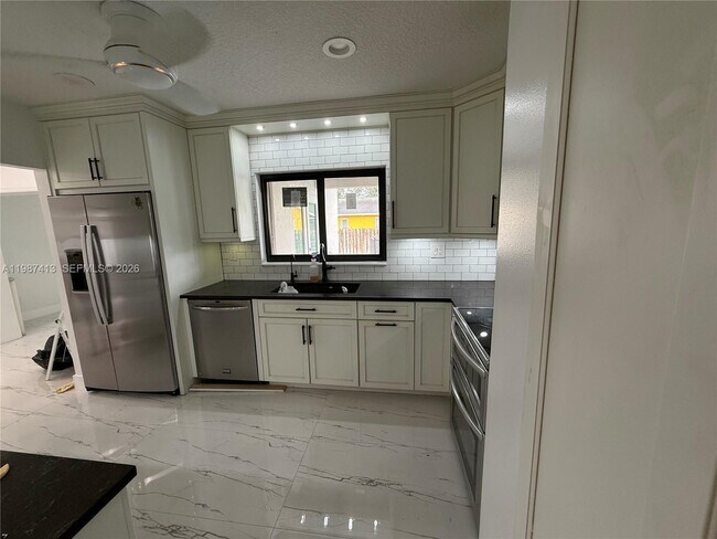 Photo - 11100 NW 21st St