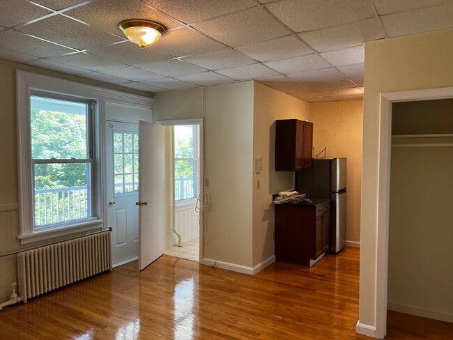 Building Photo - 295 Nahant Rd Unit 3