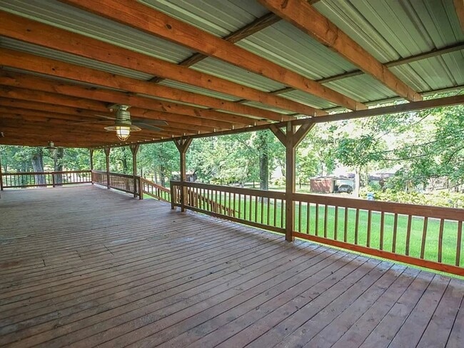 Photo - 20501 Shore Breeze Ln
