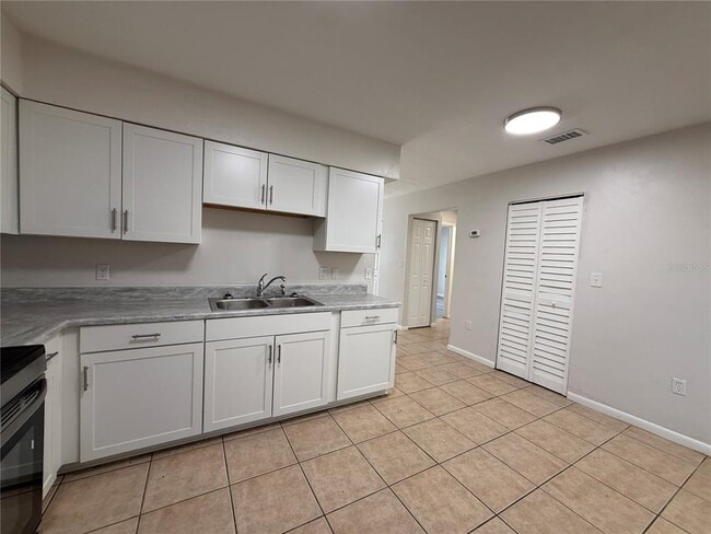 Photo - 6104 SW 12 Pl Unidad 3