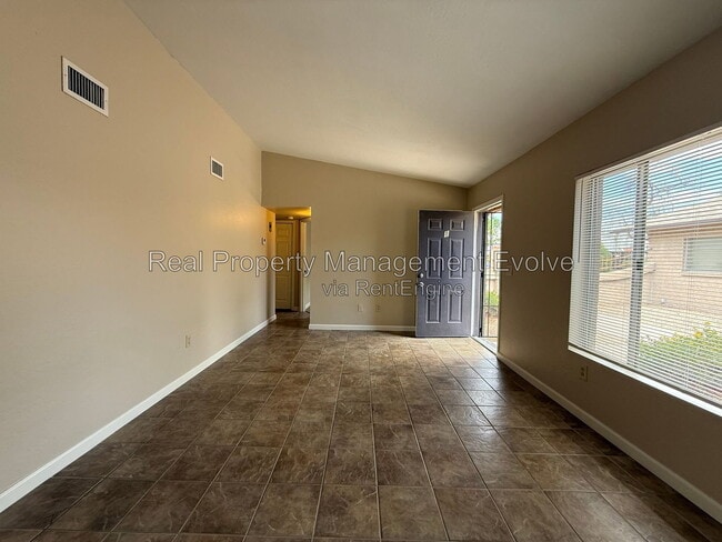 Photo - 18211 N 40th Pl Unit 1