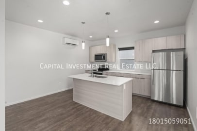 Building Photo - 1689 S W Temple St