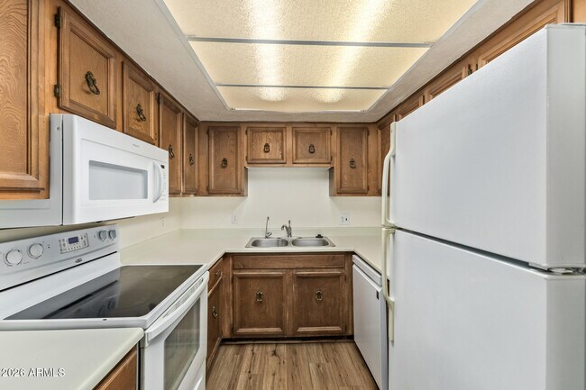3002 N 70th St Unit 239