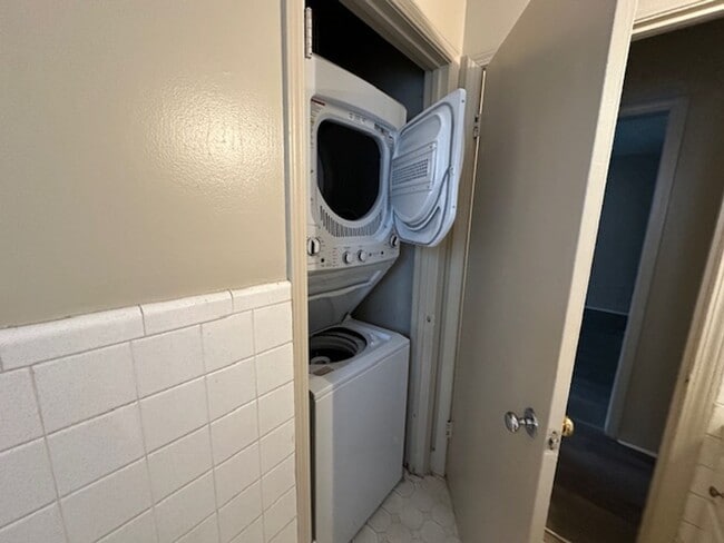 Photo - 2005 20th St Unidad 2005 20th Street B