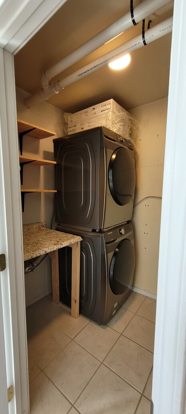 3927 Lakehurst Cir Townhome Townhome Rental in Anchorage AK