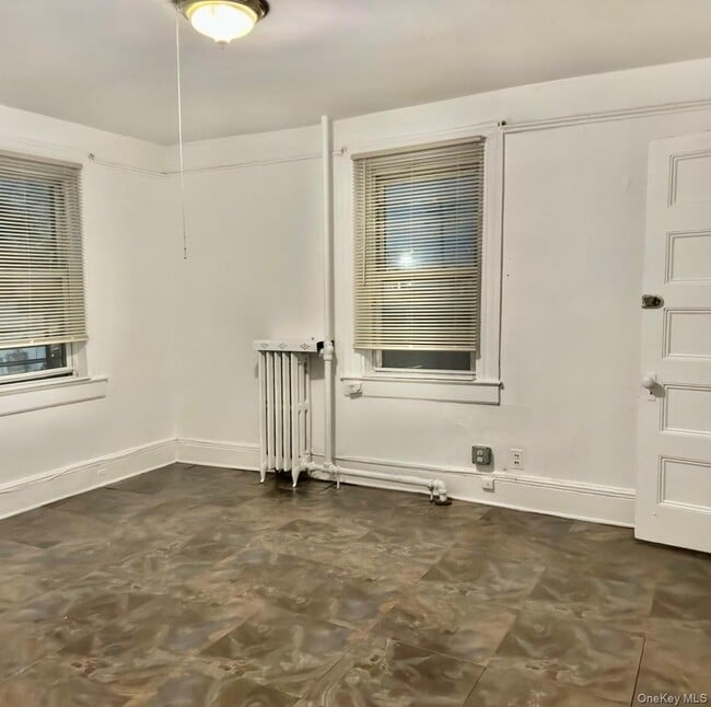 Photo - 248 Lawrence Ave