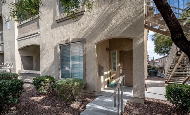 Building Photo - 3360 Cactus Shadow St Unit 101