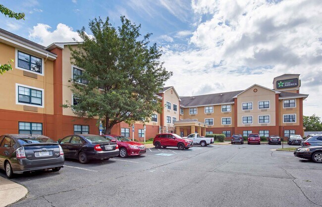 Furnished Studio-Washington, D.C. - Alexandria - Landmark
