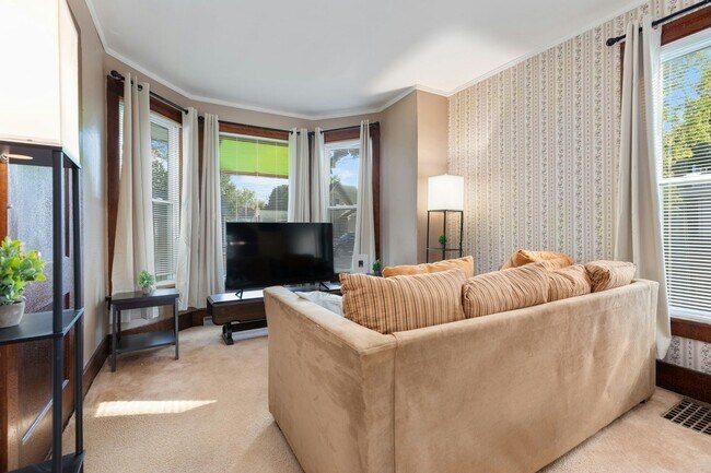 Photo - 511 S 3rd St