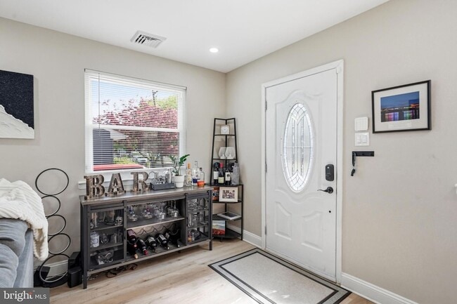 Photo - 114 Grandview Ave