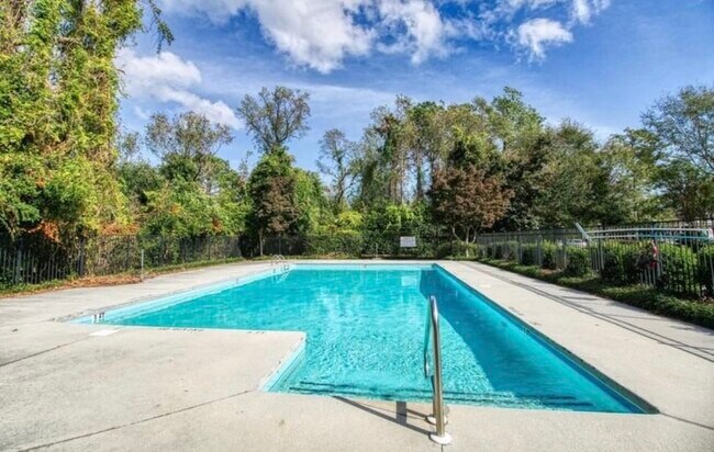 Piscina comunitaria - 5218 Christian Dr