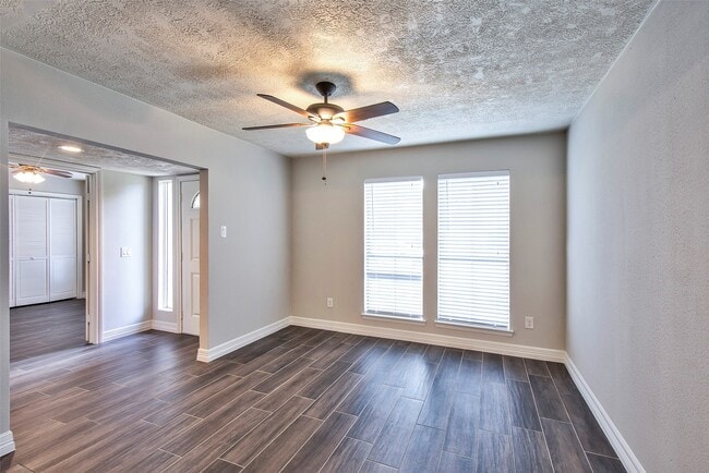 Photo - 3415 Pecan Point Dr