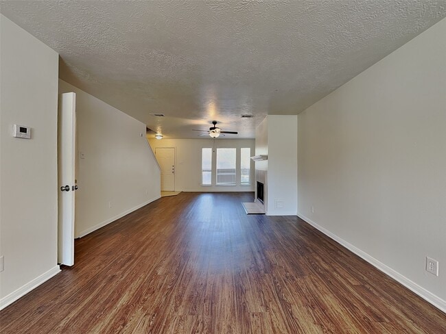 Photo - 2738 Springstone Dr