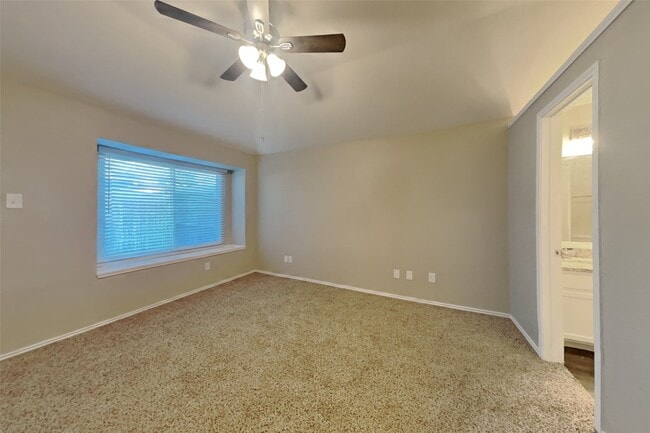 Building Photo - 1511 Miller Ave