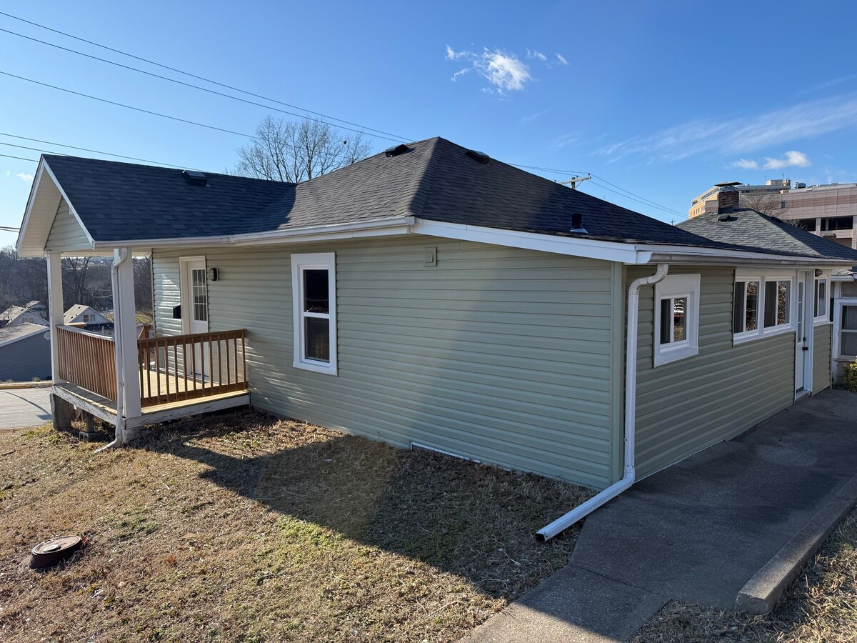 Lado de la casa - 1116 Adams St