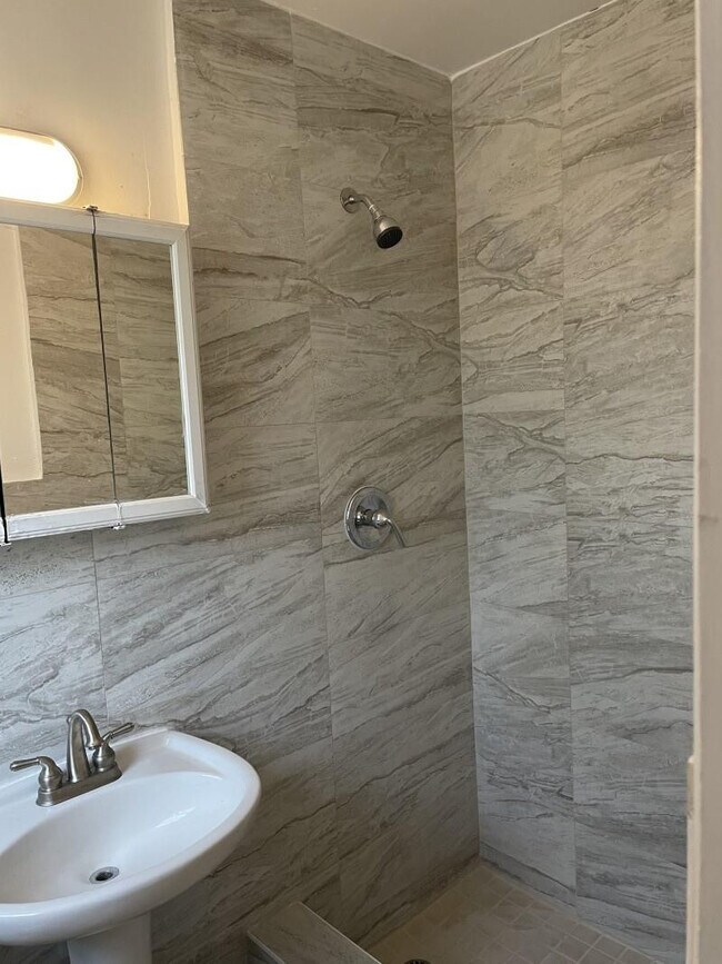 Photo - 1518 Grant St Unit 1