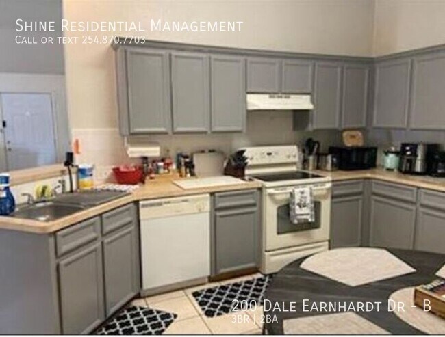 Photo - 200 Dale Earnhardt Dr Unidad B