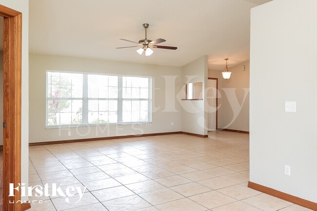 Photo - 329 Edgewood Ct