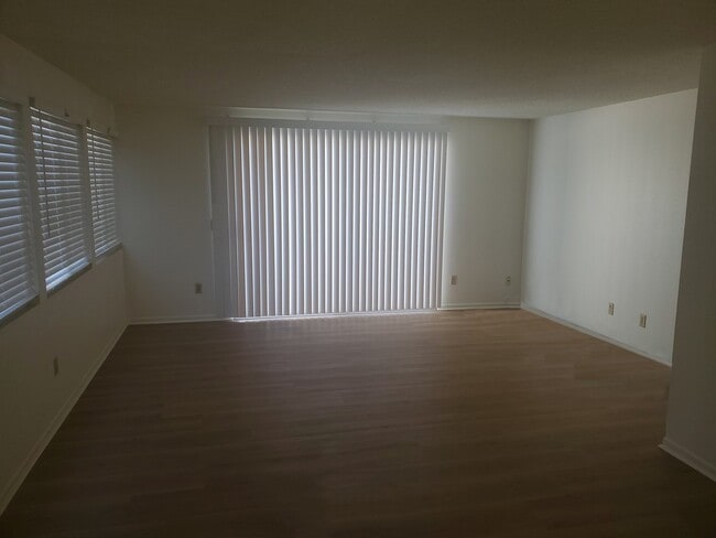 3704 Promontory St Unit 1