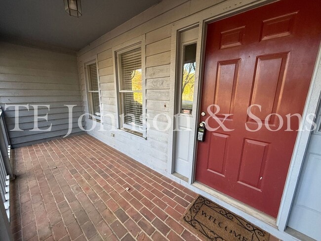 Photo - Charming 3-Bedroom Home with Rocking Chair Porch and Screened Back Patio