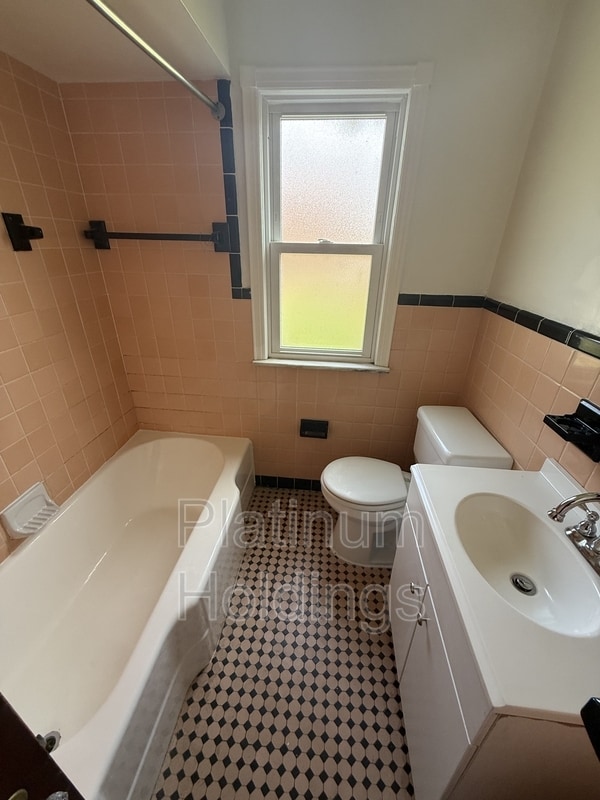 Photo - 1115 Villaview Rd