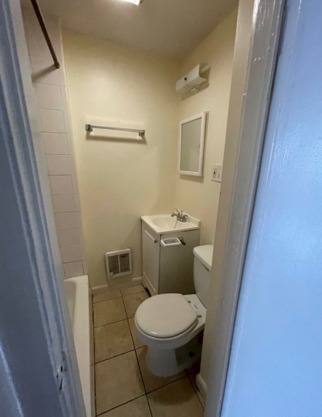 Photo - 264 Maverick St Unit 6##