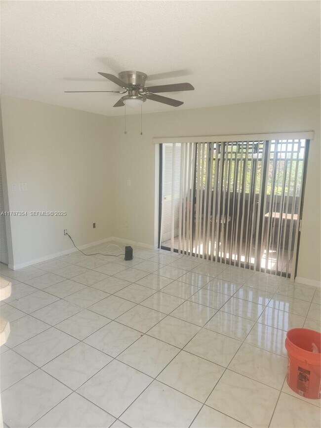 Photo - 455 NW 210th St Unit 204