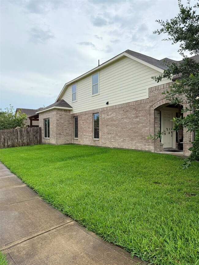 Photo - 20703 Winghaven Dr