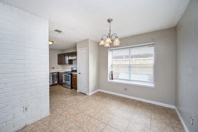 Photo - 1114 Blue Diamond Dr