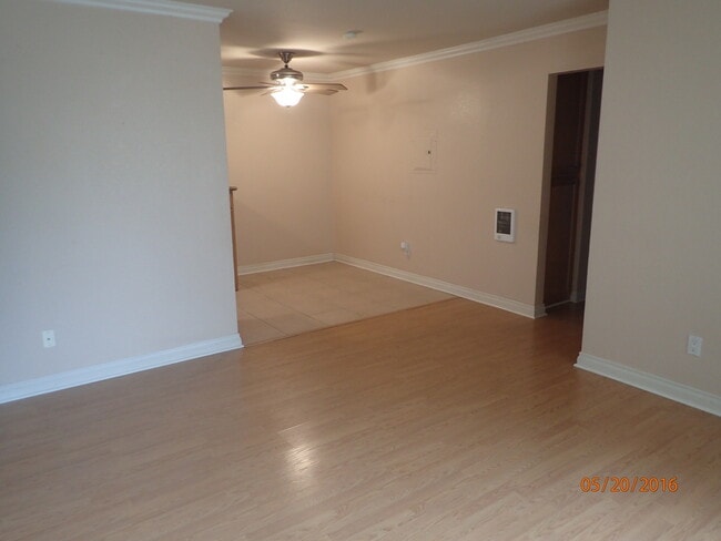 2-Bed/1-Bath Condo w/Pool - 2-Bed/1-Bath Condo w/Pool