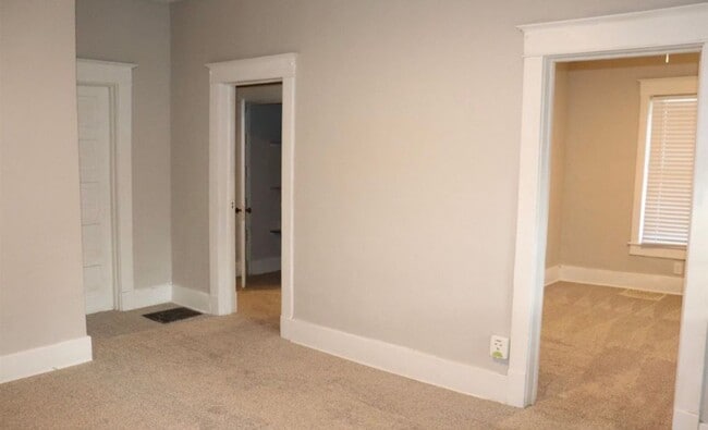 Photo - 1535 N 32nd St Unit 2