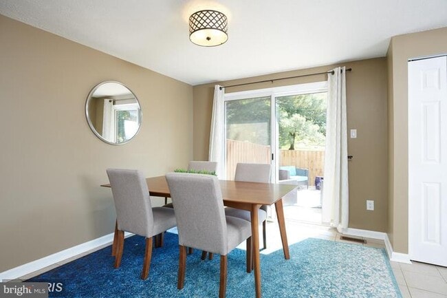 Building Photo - 7706 Havenside Terrace