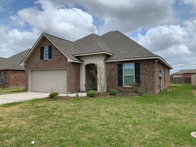 Beautiful 3 bedroom 2 bath home in - Beautiful 3 bedroom 2 bath home in