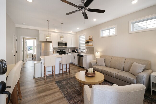 212 Great Loop E Dr
