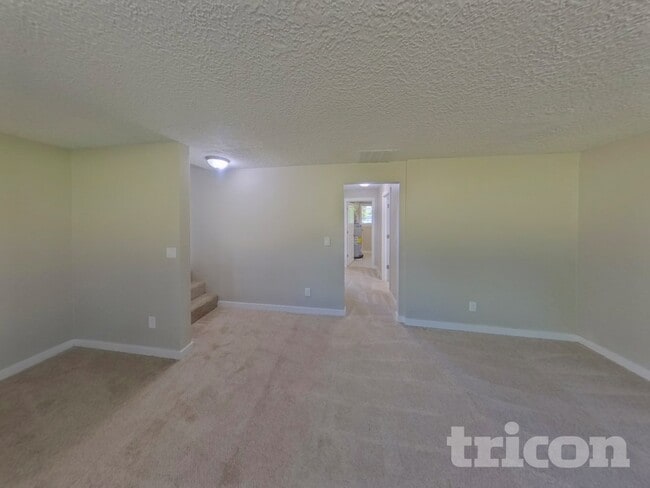 Photo - 706 NE 126th St
