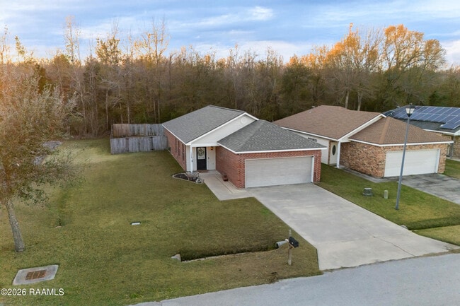 Photo - 128 Bottle Brush Ln
