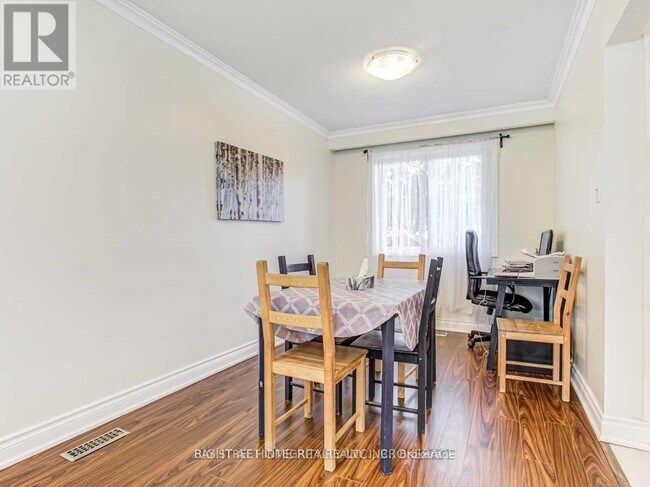 Photo - 389 Becker Rd