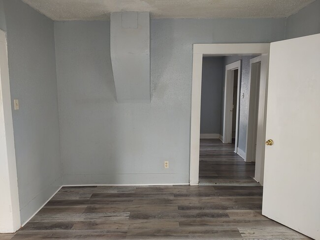 Photo - Available May 1 | Renovated 2BR Home | W/D Hookups | Pets Welcome | $850/mo | Pittsburg KS