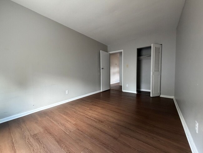 Photo - 421 Poplar Level Ct Unidad 412